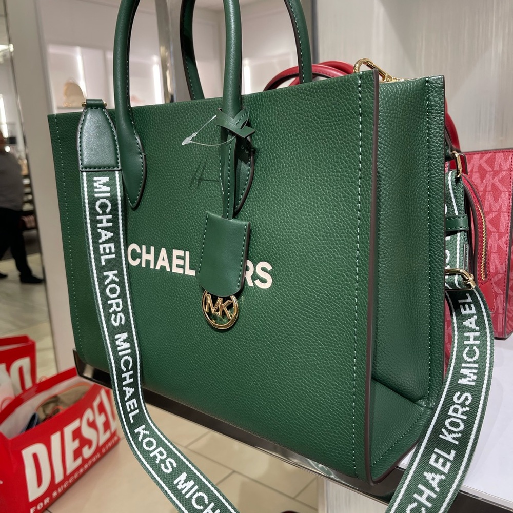 MICHAEL KORS Mirella Medium EW Pebbled Leather Tote Bag
Moss
NWT - Picture 4 of 16